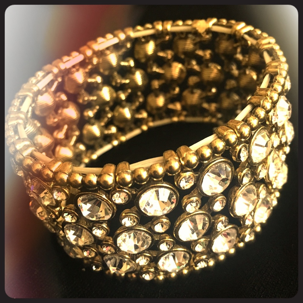 NWOT/Crystal Stretch Bracelet